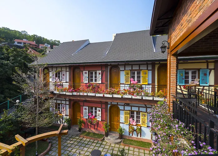 Little Colmar - & Pottery *
