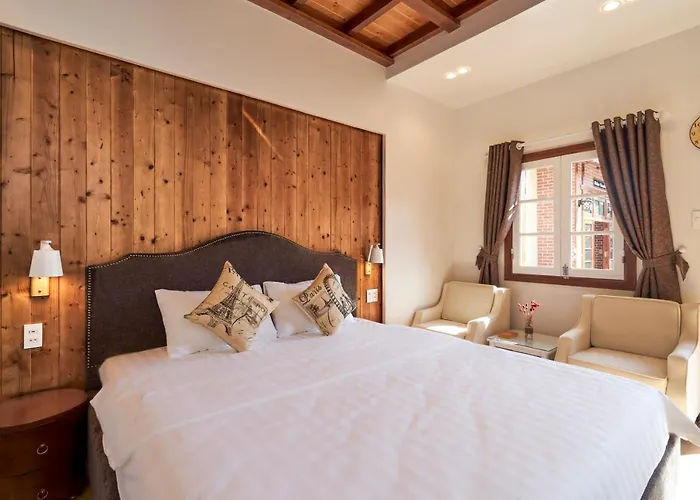 Apartment Little Colmar - & Pottery Hạ Long